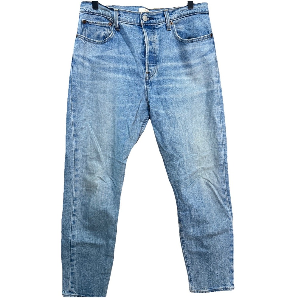Levi's Premium Wedgie Straight Jeans Size 31x28 Button Fly Medium Wash EUC‎